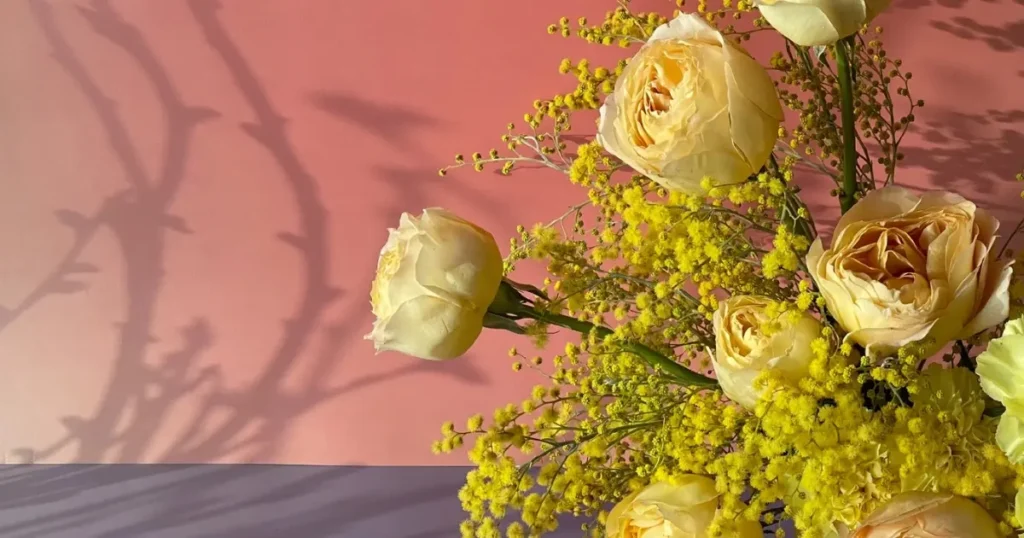 Bouquet para enviar flores no Porto feito à mão no Sabiá Estúdio